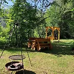 Villa Mala Gorczanska *